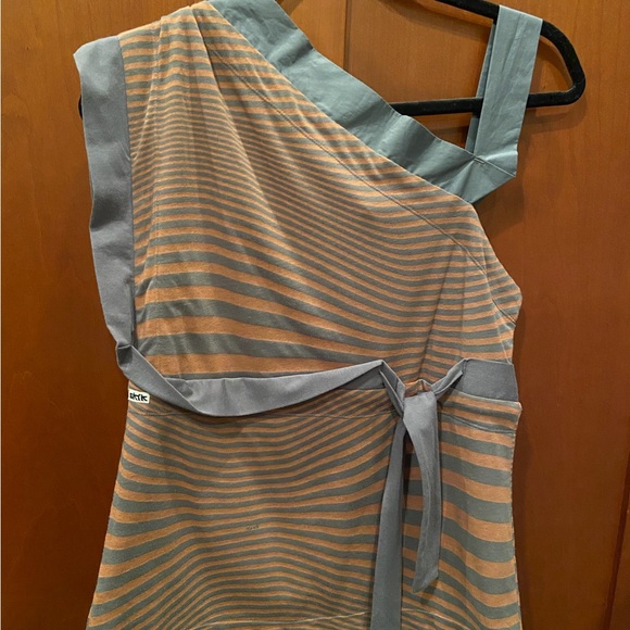 NWT striped asymmetrical tank - salmon/ medium gray. fun & sophisticated design - Picture 2 of 5